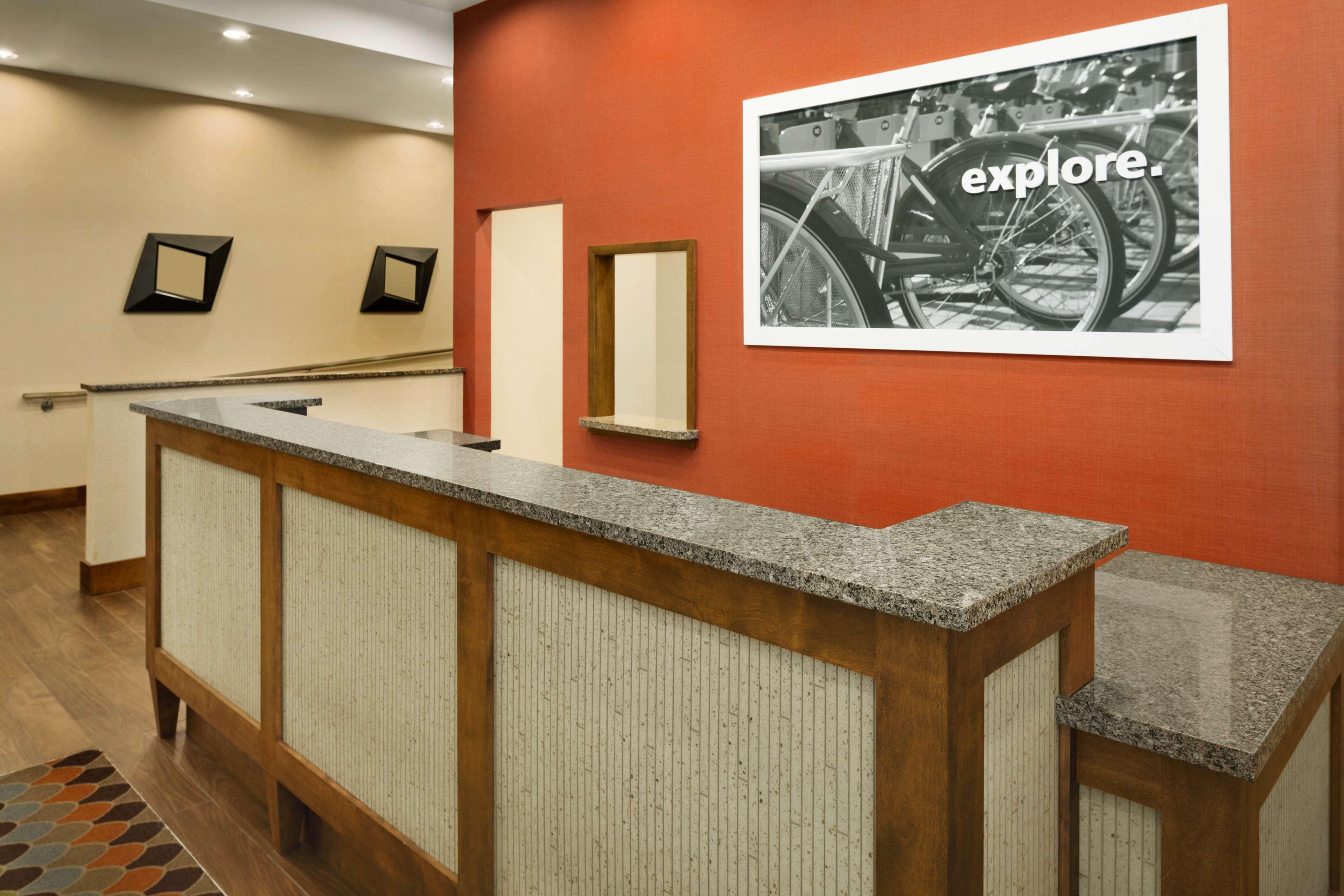 Hampton Inn And Suites Clayton/St. Louis-Galleria Area Zewnętrze zdjęcie