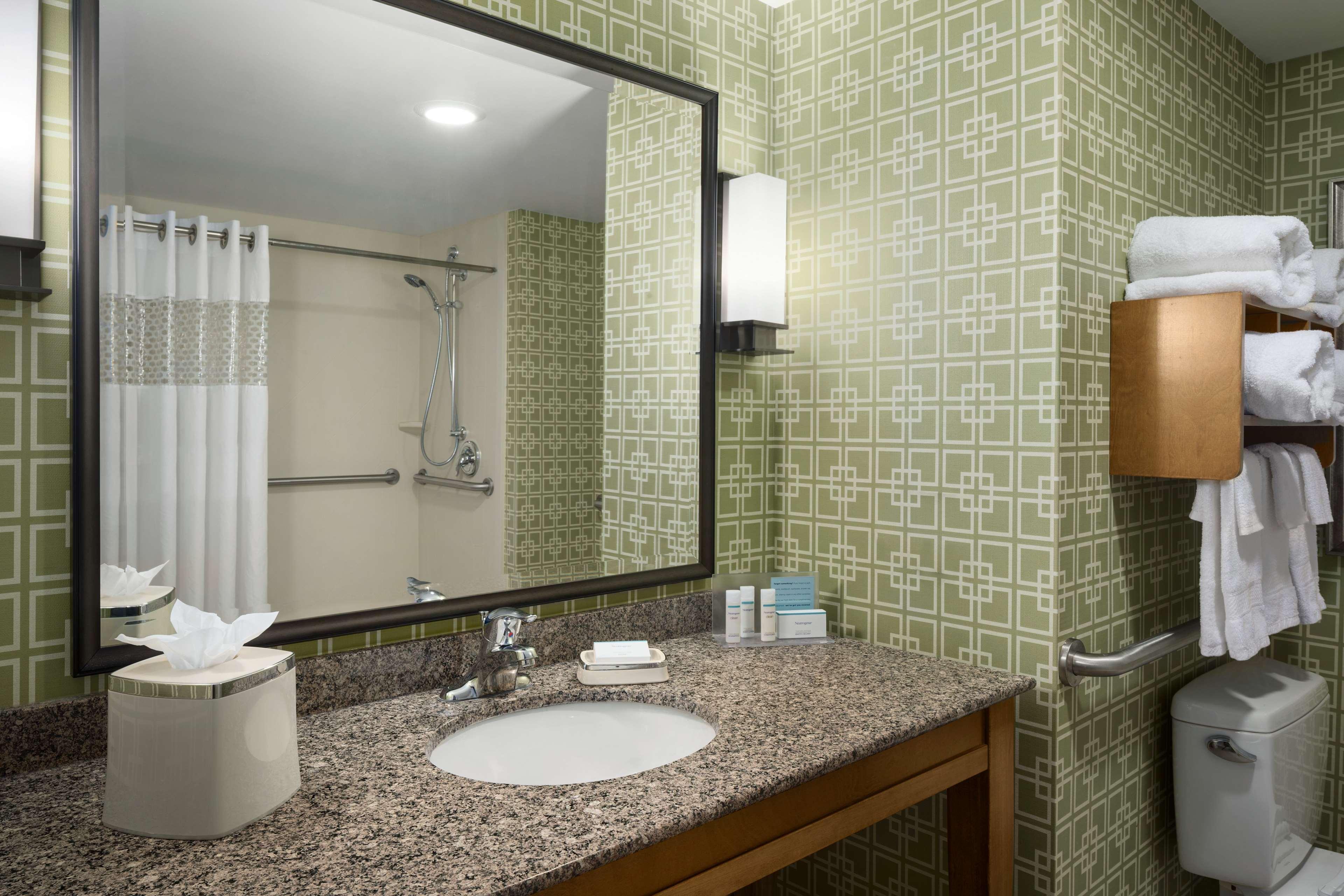 Hampton Inn And Suites Clayton/St. Louis-Galleria Area Zewnętrze zdjęcie