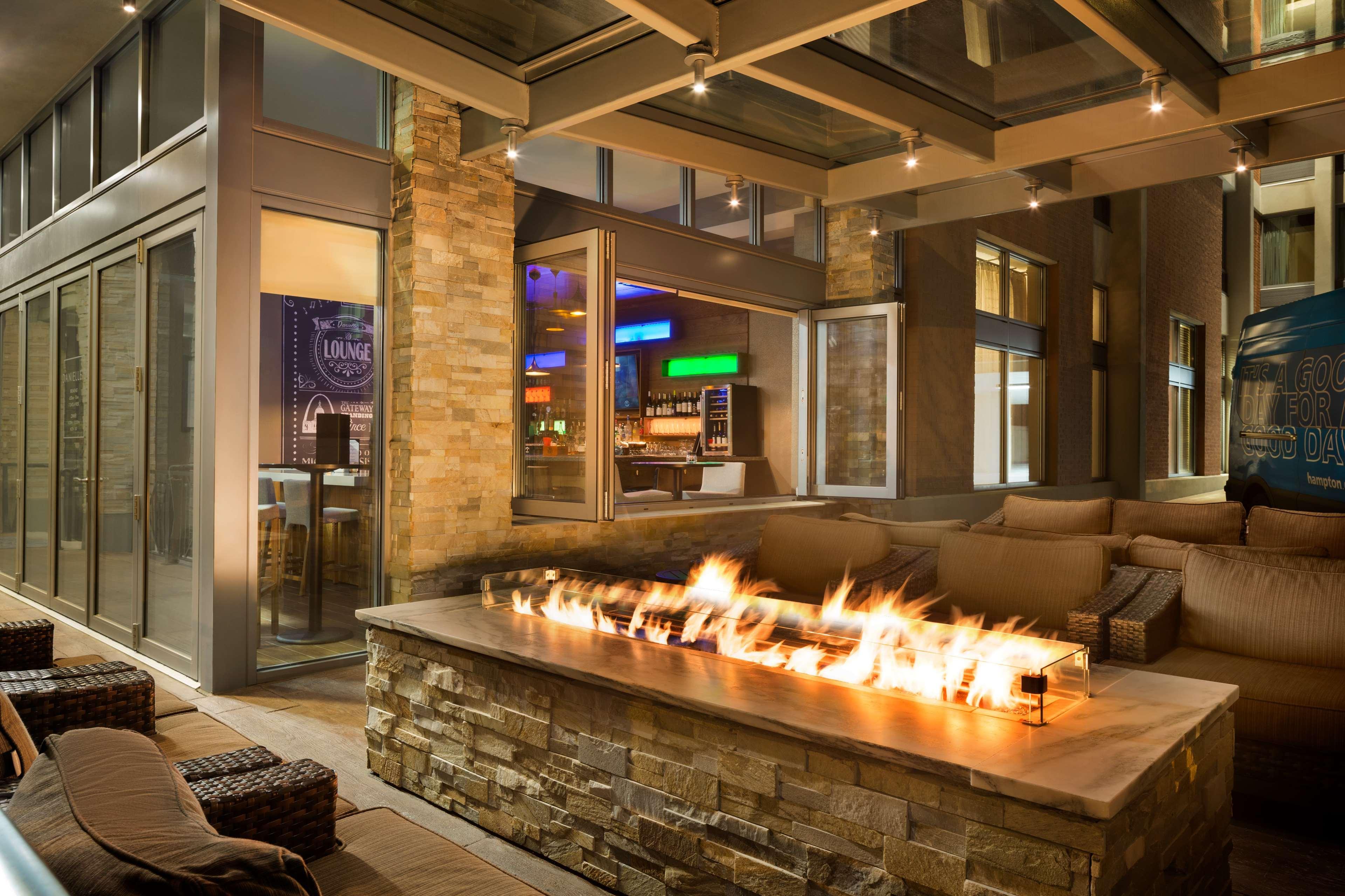 Hampton Inn And Suites Clayton/St. Louis-Galleria Area Zewnętrze zdjęcie