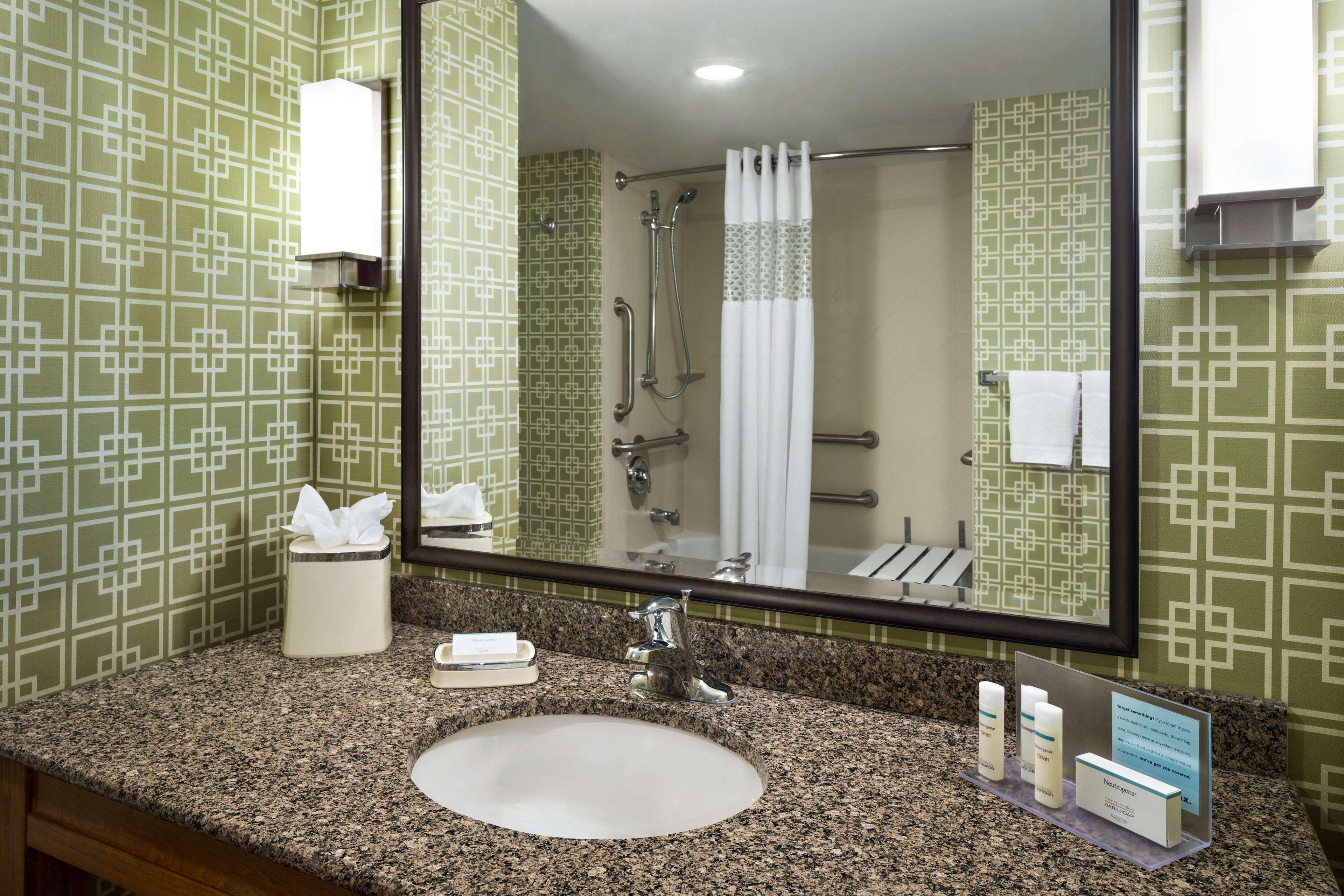 Hampton Inn And Suites Clayton/St. Louis-Galleria Area Zewnętrze zdjęcie