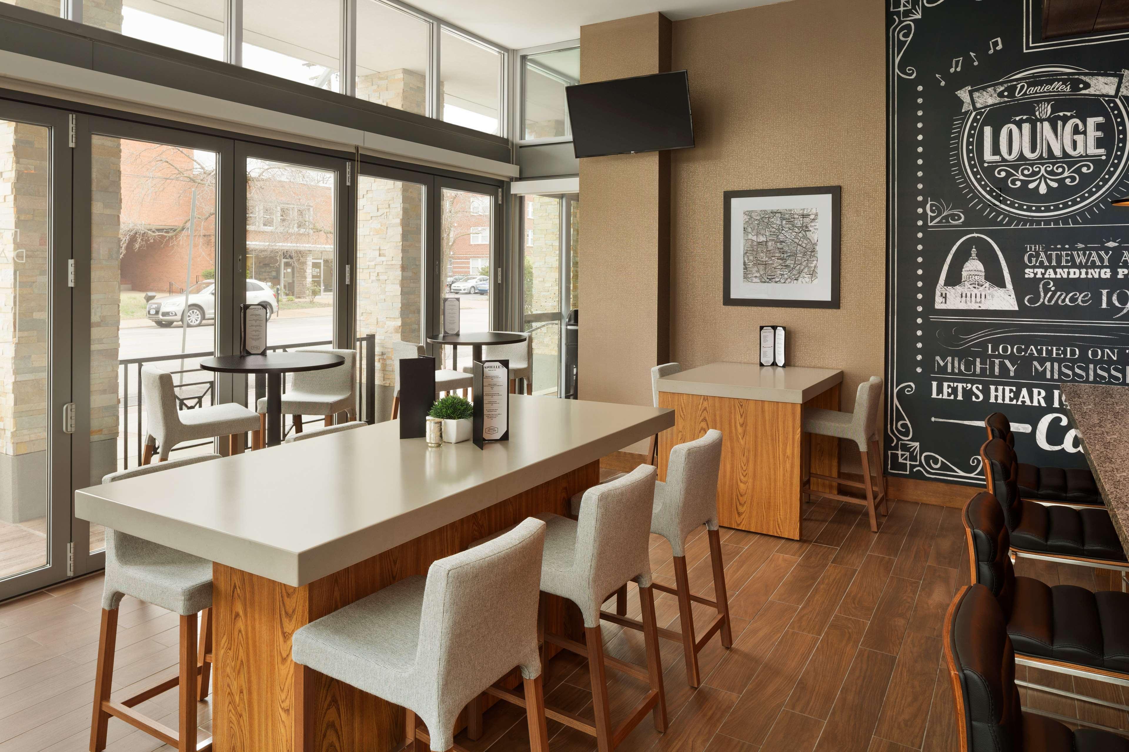 Hampton Inn And Suites Clayton/St. Louis-Galleria Area Zewnętrze zdjęcie