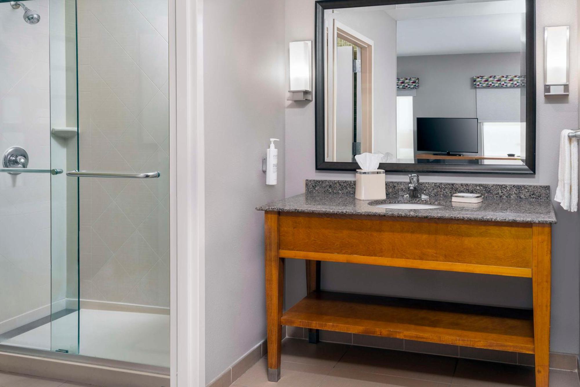 Hampton Inn And Suites Clayton/St. Louis-Galleria Area Zewnętrze zdjęcie