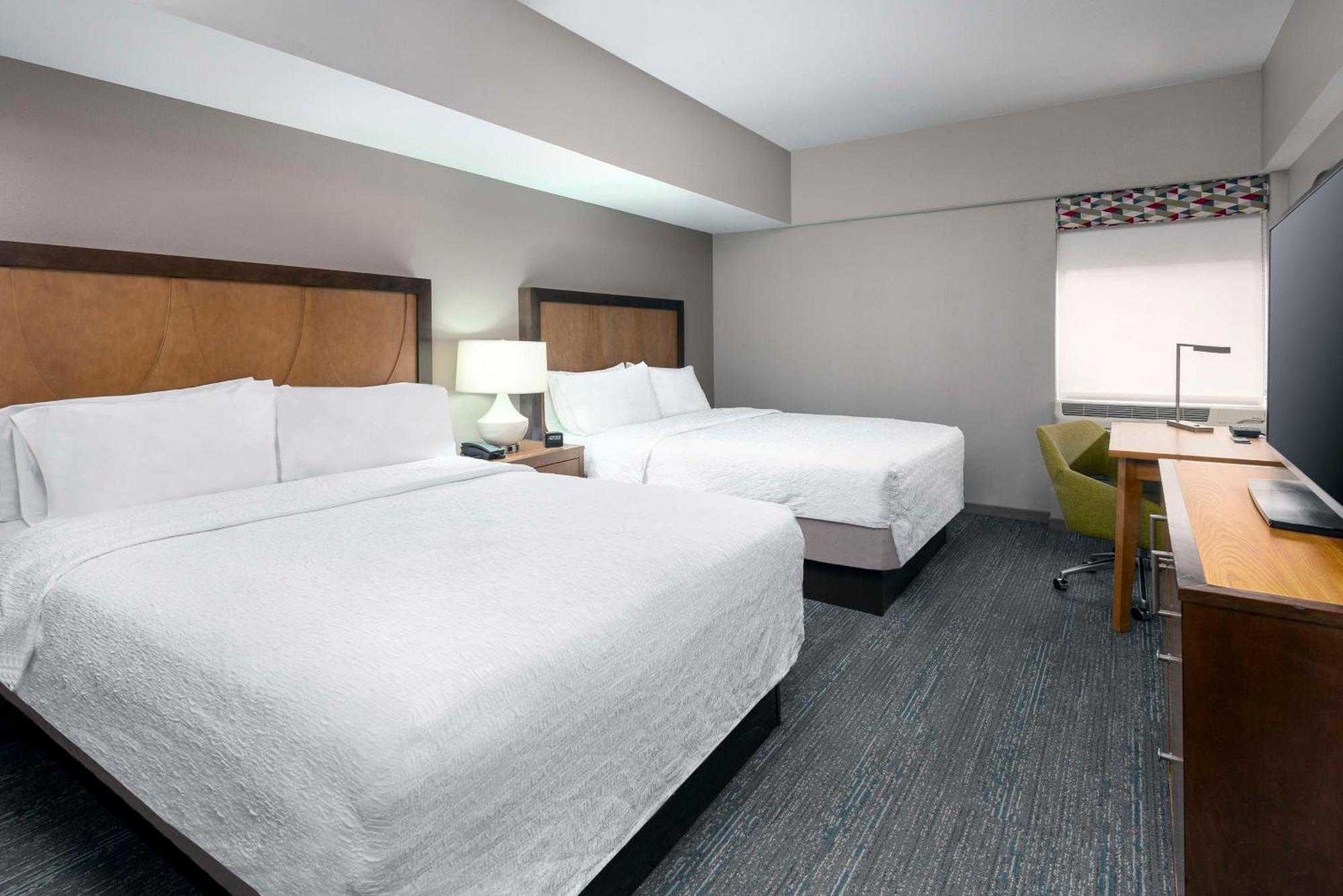 Hampton Inn And Suites Clayton/St. Louis-Galleria Area Zewnętrze zdjęcie